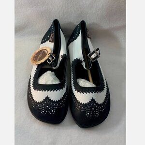 Hot Chocolate Design Chocolaticas Mary Jane Flats Black & White Women US 8 EU 38